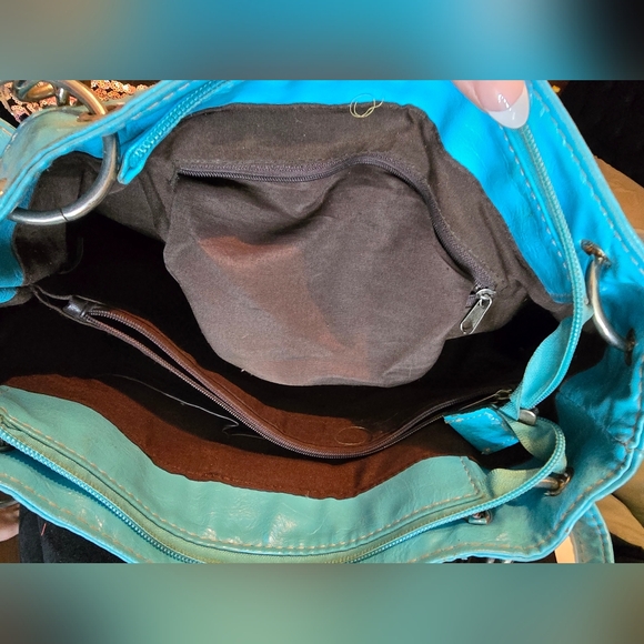 Teal blue and camo purse - Picture 4 of 6